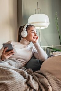 Chill headphones 200x300 - Chill-headphones